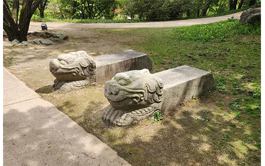 광화문 월대 맨 앞부분 서수상(석조각) 찾았다