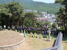 손병희 성사 순도·순국 102주기 묘소 참례식 봉행