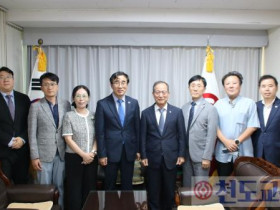 전성환 경청통합수석, 중앙총부 교령사 예방