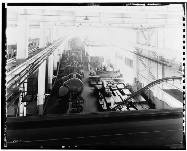 [은정]Neg._No._F-110T,_Apr_24,_1931,_INTERIOR-PRESSED_STEEL_BUILDING,_EAST_SIDE,_SHOWING_MECHANICAL_SYSTEMS,_PRESSED_STEEL_MACHINERY,_CONVEYOR_LINES_-_Ford_Motor_Company_Long_Beach_HAER_CAL,19-LONGB,2-A-70.tif.jpg
