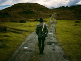 길을 걸으며 느낀다